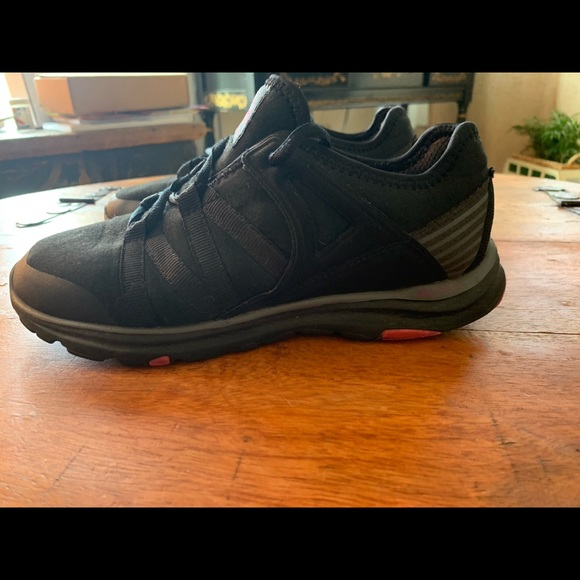 abeo lite walking shoes